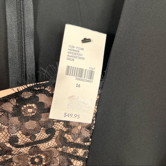 Lane Bryant Black Blouse Lace Vneck Front Sz 16 NWT - Picture 11 of 15